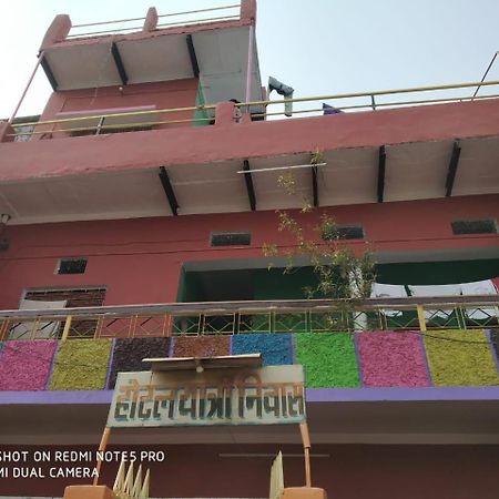 Hotel Yatri Niwas Varanasi Luaran gambar