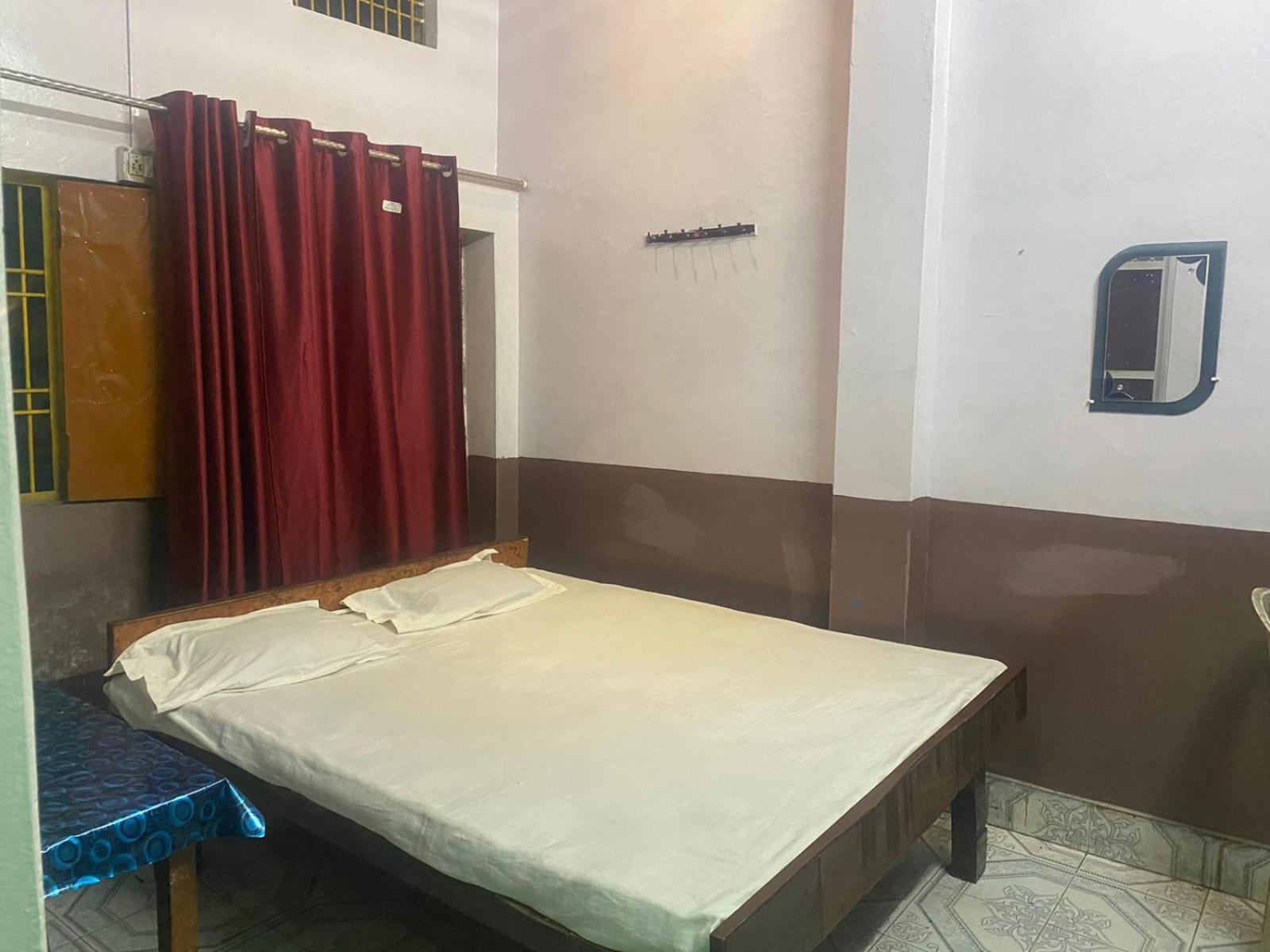 Hotel Yatri Niwas Varanasi Luaran gambar