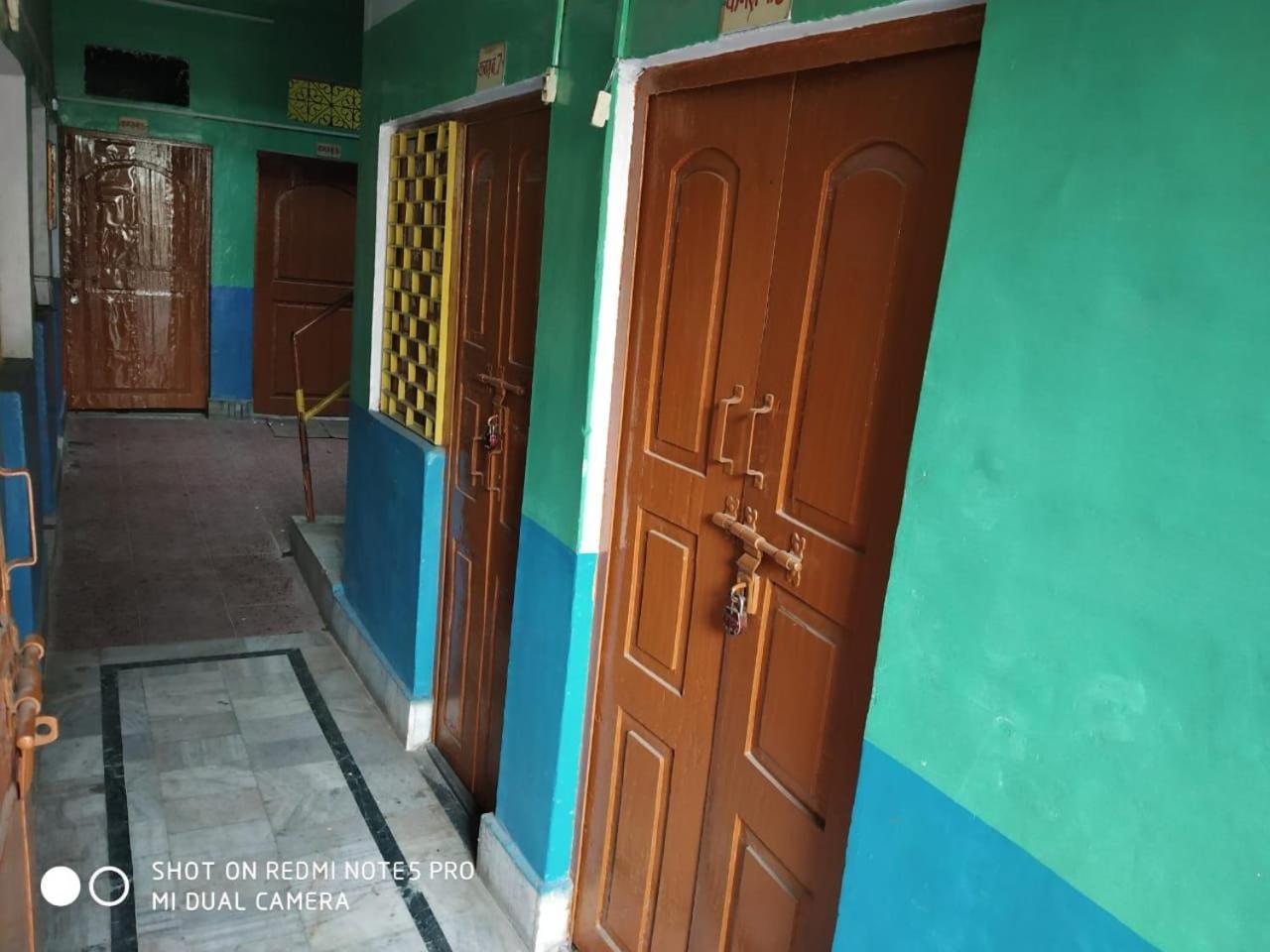 Hotel Yatri Niwas Varanasi Luaran gambar